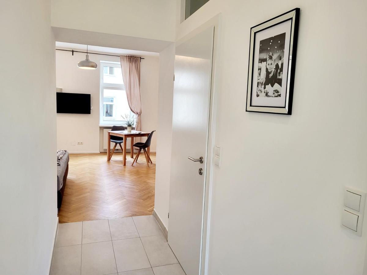 Buchengasse Apartment Vienna - Free Highspeed-Internet Buitenkant foto